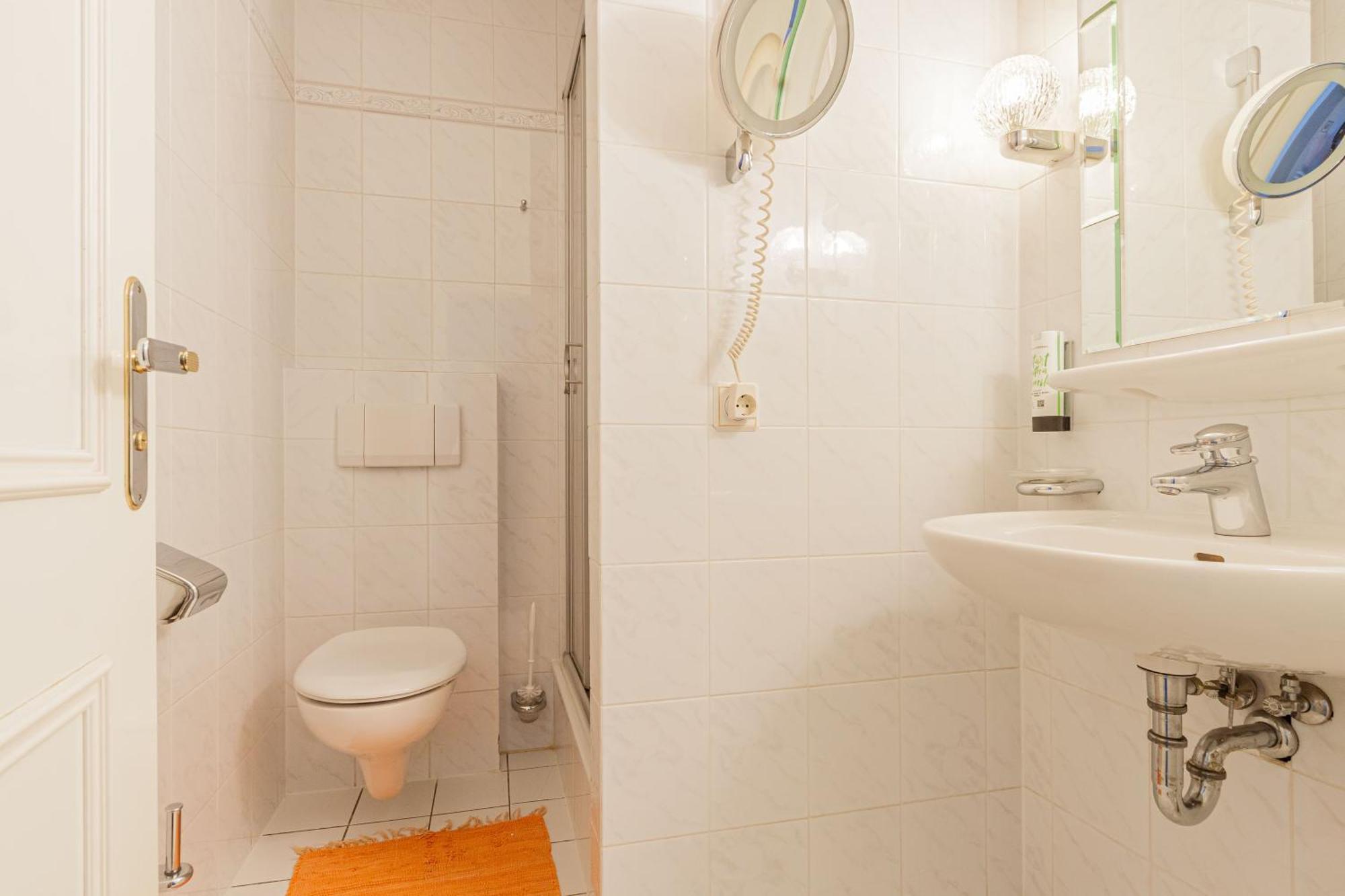 Pension Fuer Monteure In Dresden, Zimmer Mit Eigenem Bad Und Grosser Gemeinschaftskueche Exterior foto